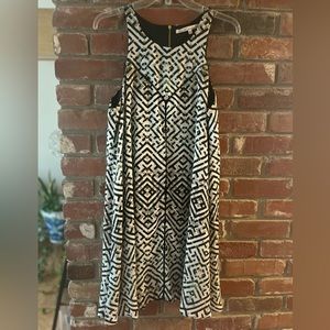 RACHEL Rachel Roy trapeze dress with back zipper closure. Size large.
